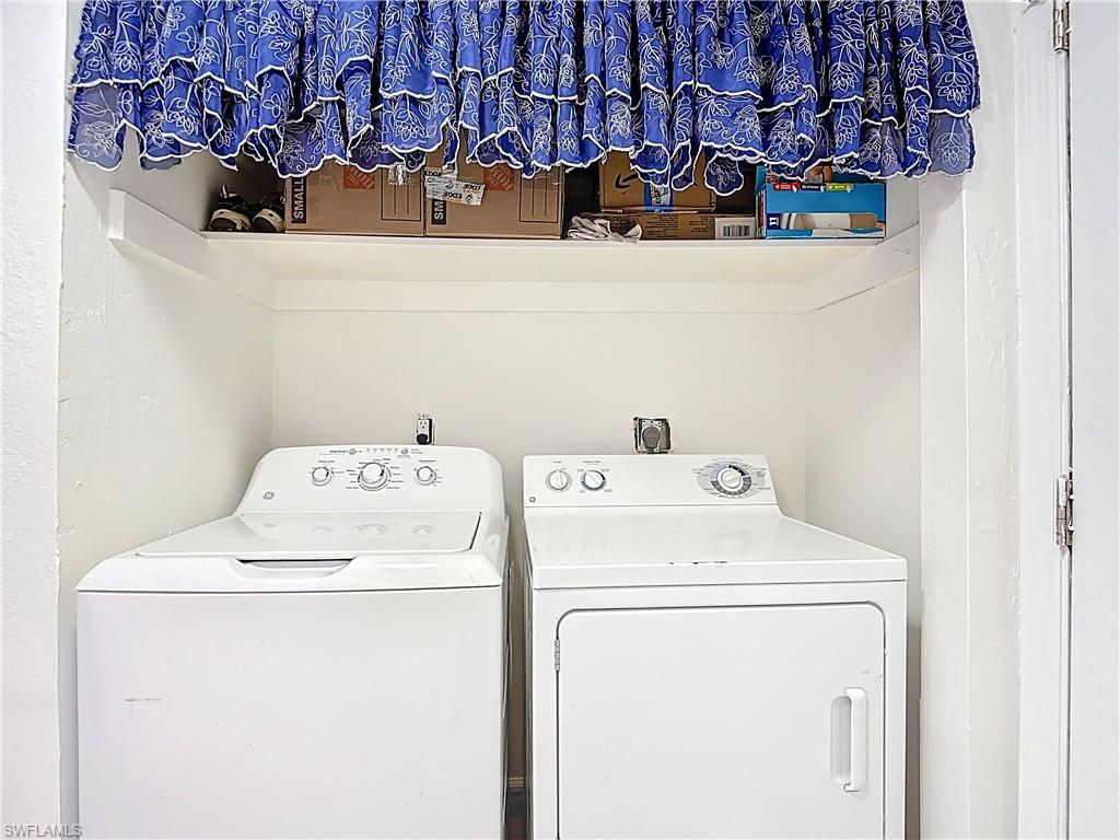 4293 Island CIR 4 photo 31