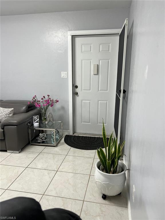 18 Hamlin CT photo 8