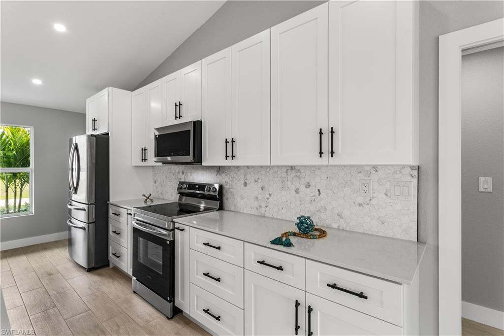 Modern black hardware for a refined coastal look!