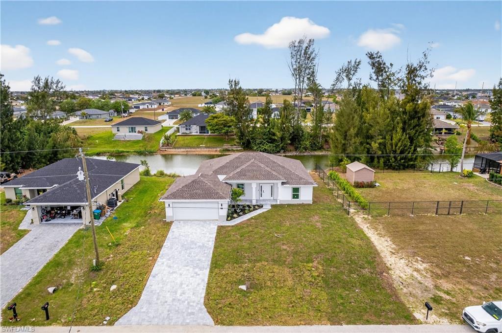 Convenient access to RSW International Airport and Punta Gorda Airport makes travel effortless.