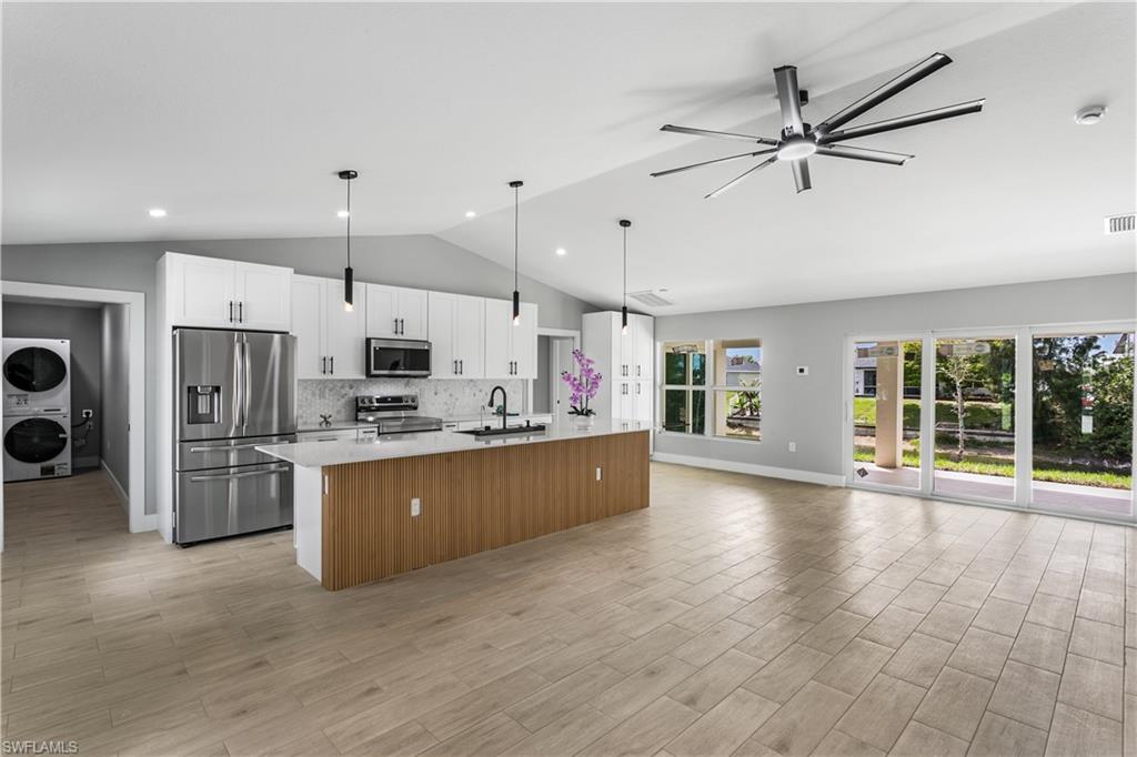 Welcome to your SWFL Paradise in NW Cape Coral!