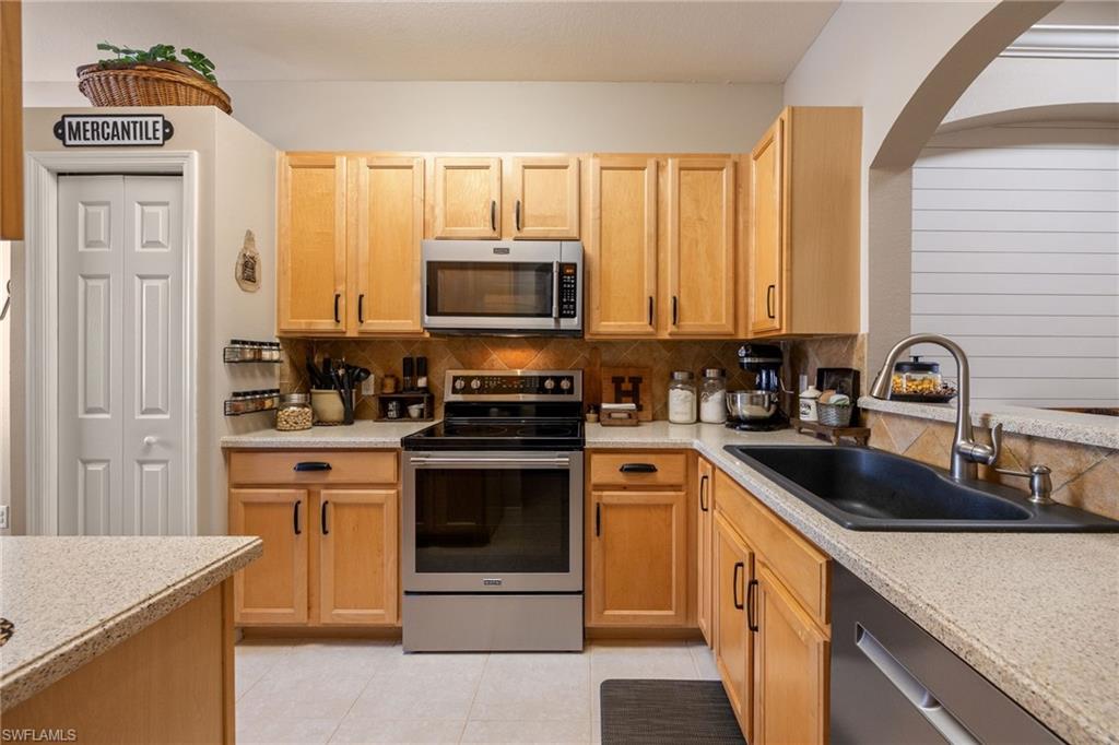 7900 Lake Sawgrass LOOP 4612 photo 9