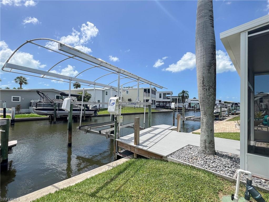Composite Dock with canopy, electric and water