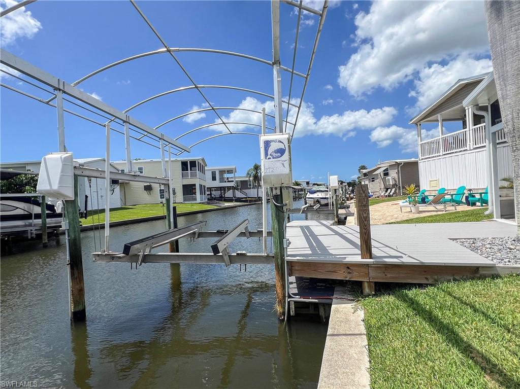 Composite Dock with canopy, electric and water