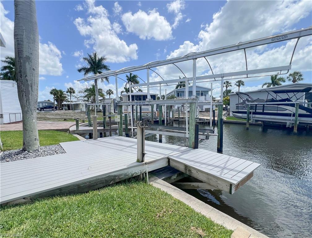 Composite Dock with canopy, electric and water