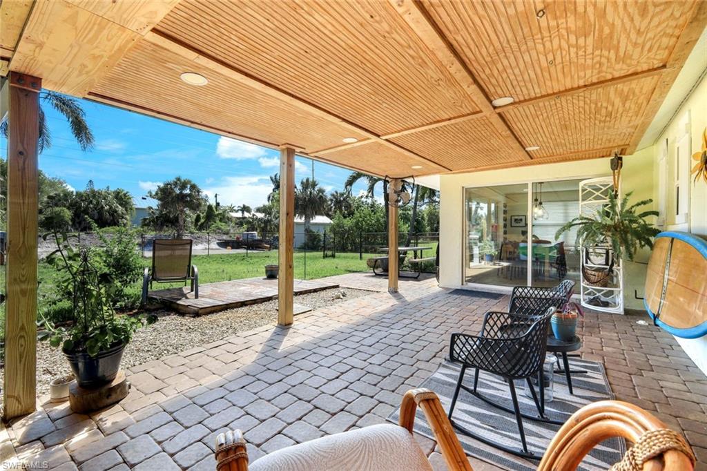 20621 Pine Tree LN photo 16