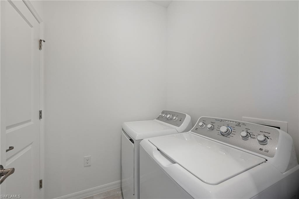 5609 Newcastle CT 5421 photo 17
