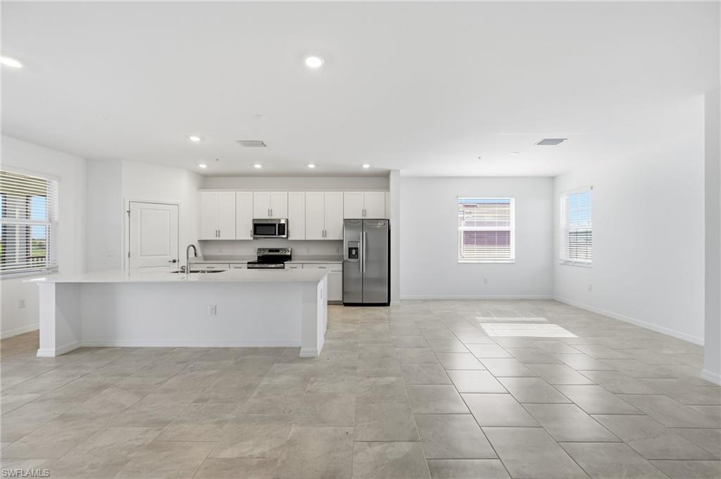 5609 Newcastle CT 5421 photo 12