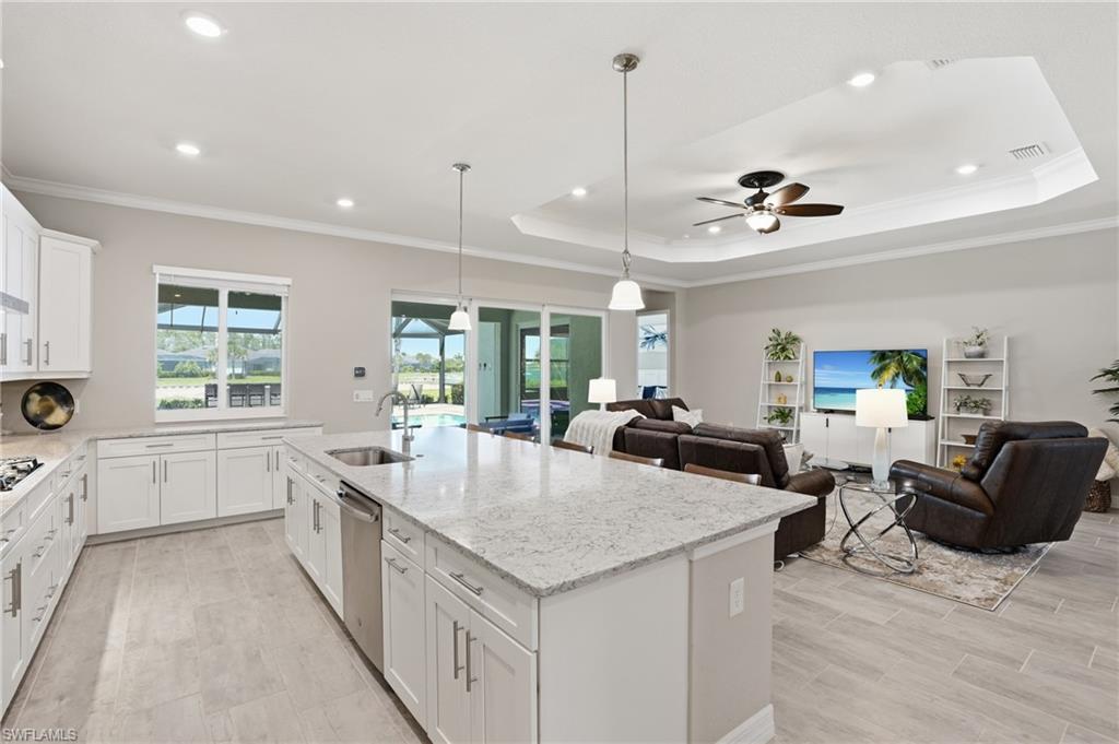 15248 Blue Bay CIR photo 13