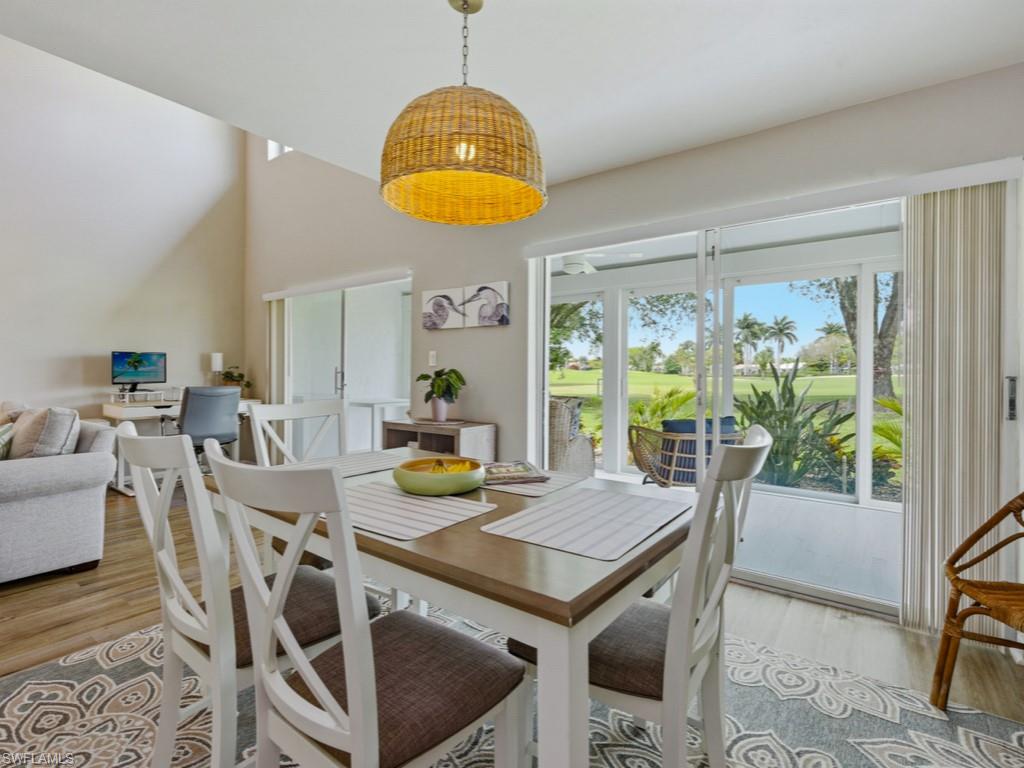 Kitchen eating area or den