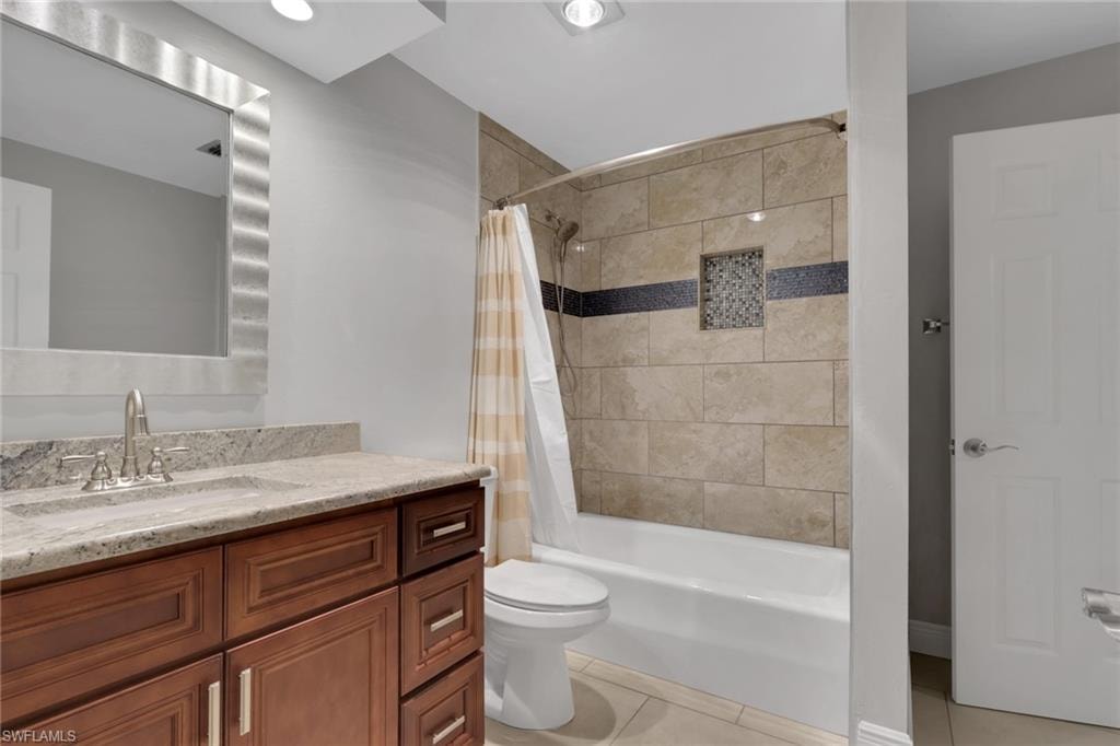 4536 Longboat LN photo 8