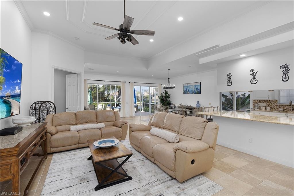 7983 Valentina CT photo 11
