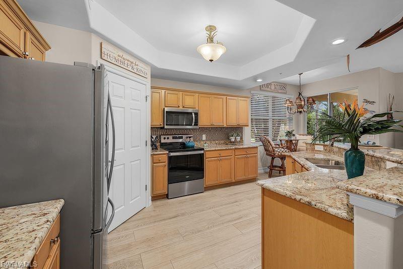 11065 Harbour Yacht CT 101