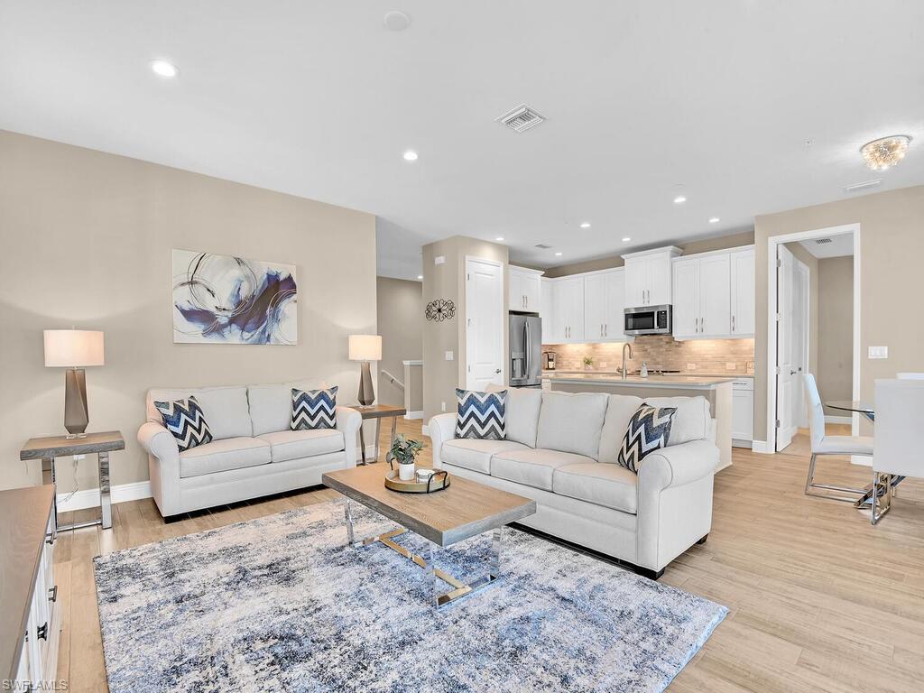2561 Seychelles DR 308 photo 6