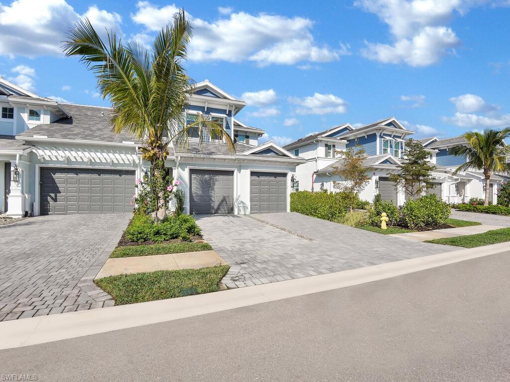 2561 Seychelles DR 308 photo 22