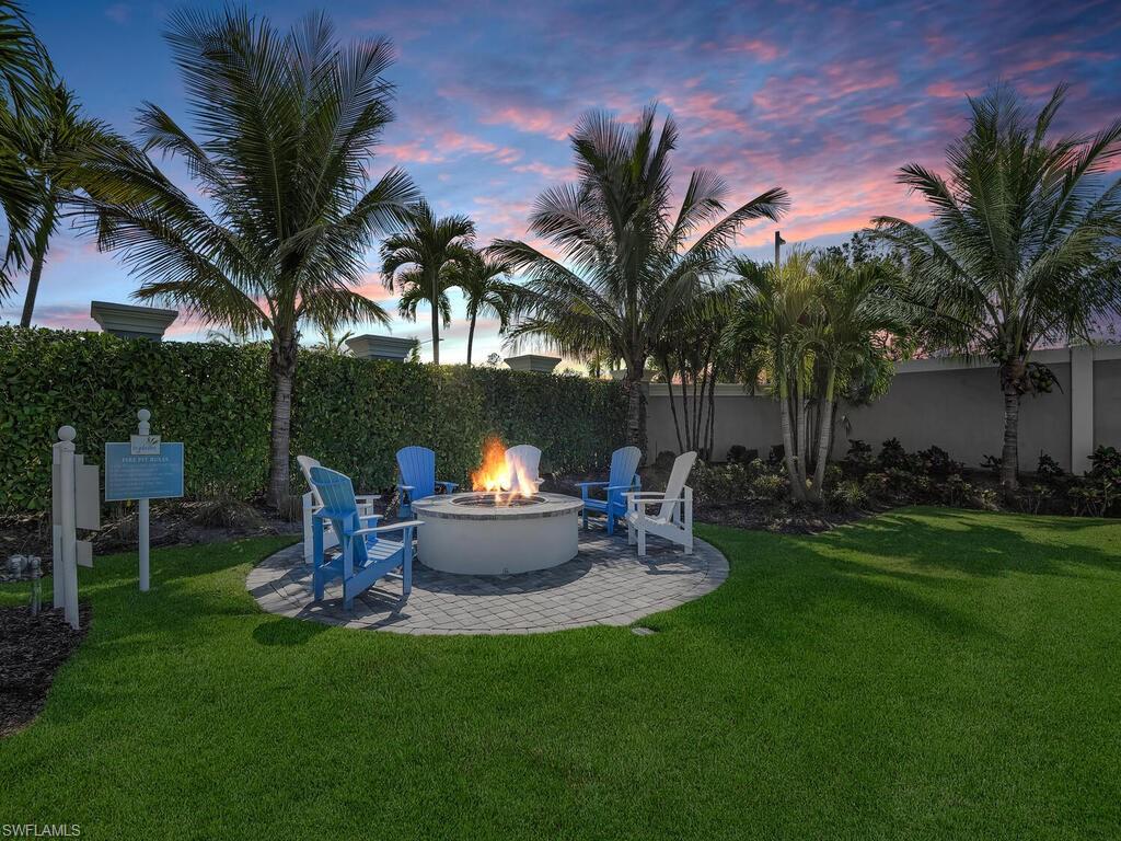2561 Seychelles DR 308 photo 28