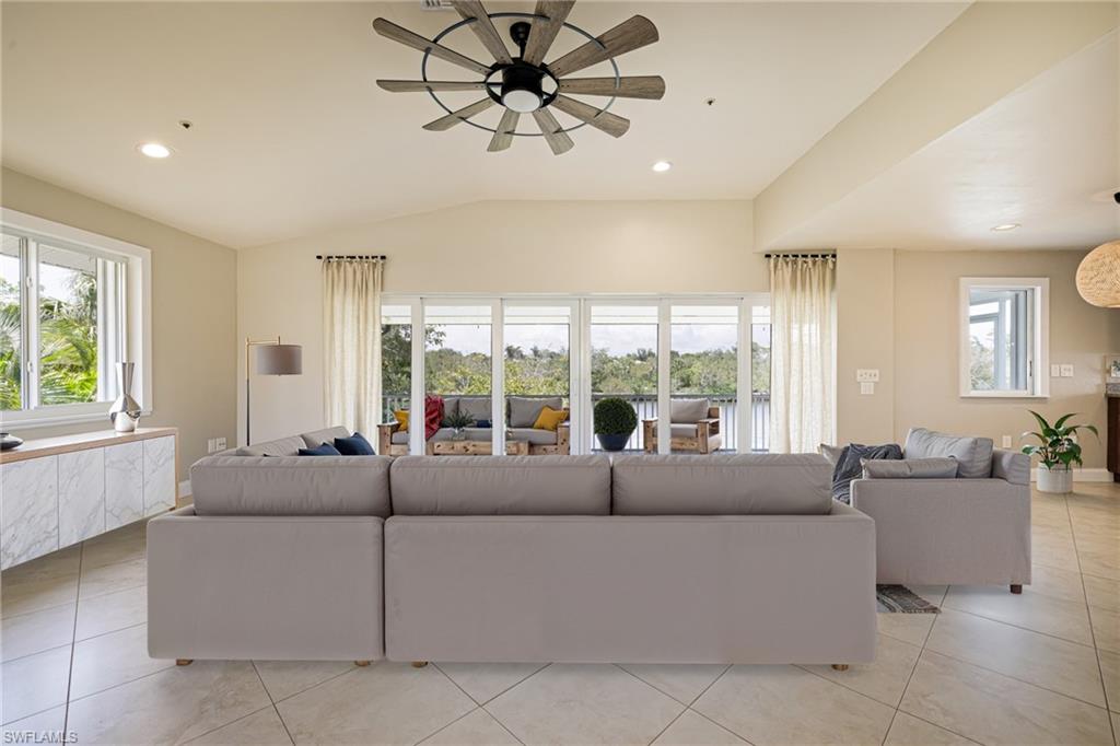 3968 Aloha LN photo 9