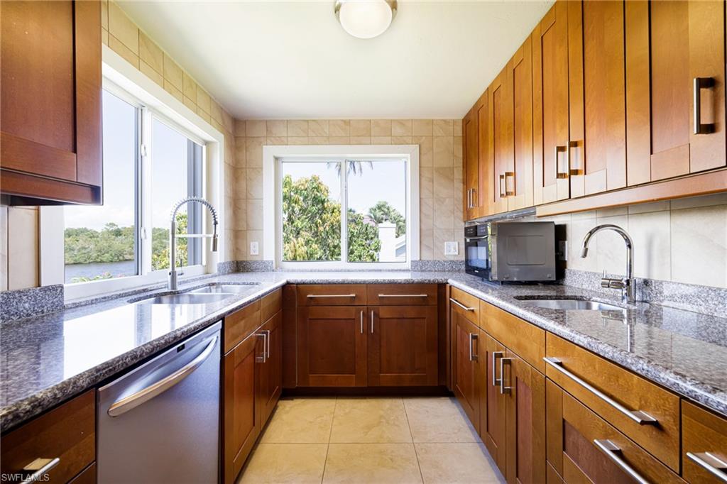 3968 Aloha LN photo 14
