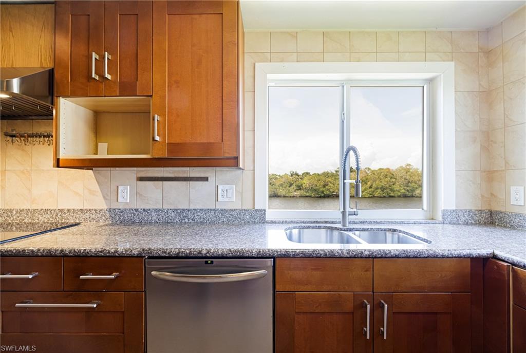 3968 Aloha LN photo 15