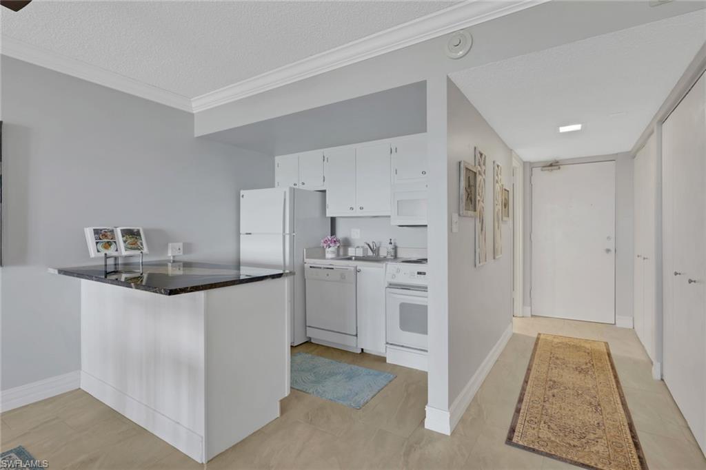 1 Bluebill AVE 711 photo 13