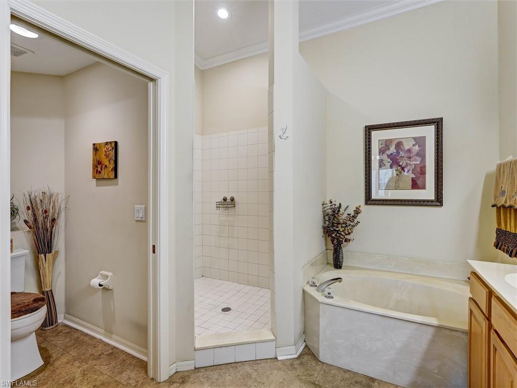 895 Eastham WAY M202 photo 23