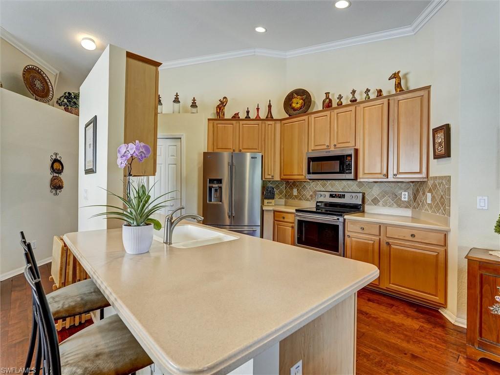 895 Eastham WAY M202 photo 10