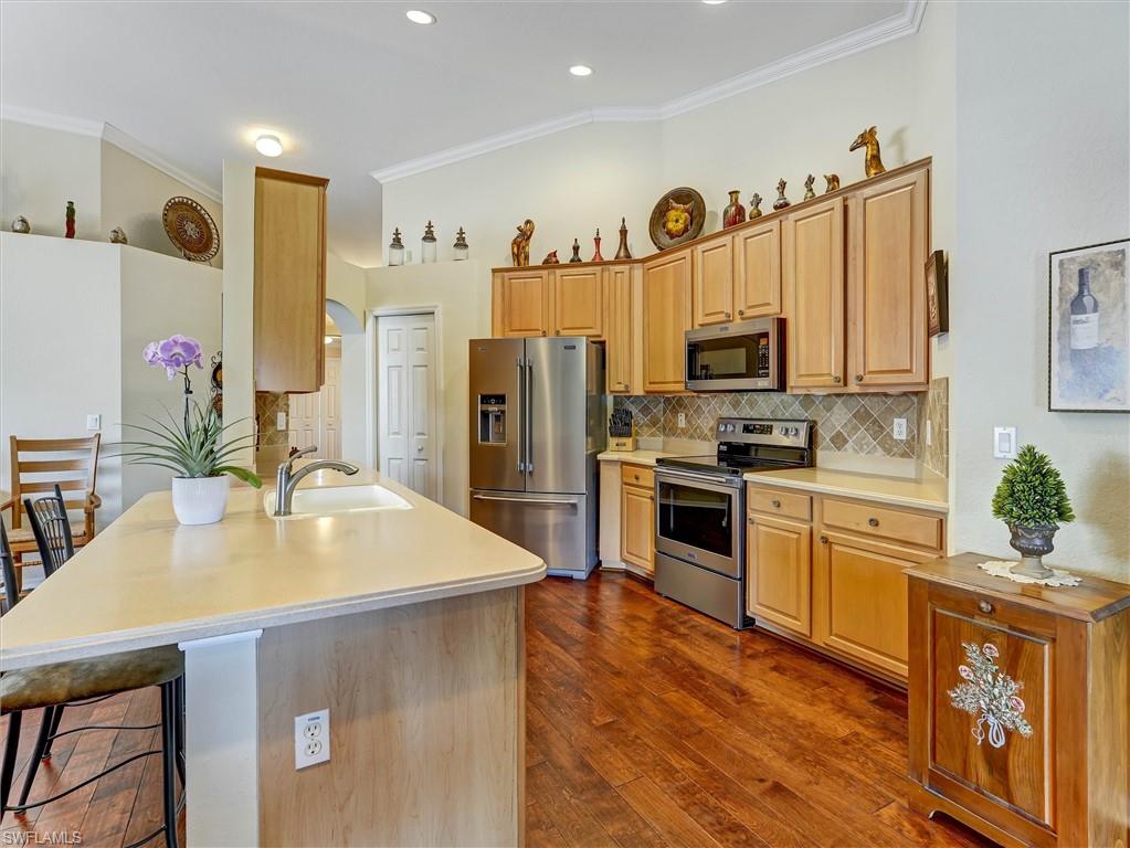 895 Eastham WAY M202 photo 11