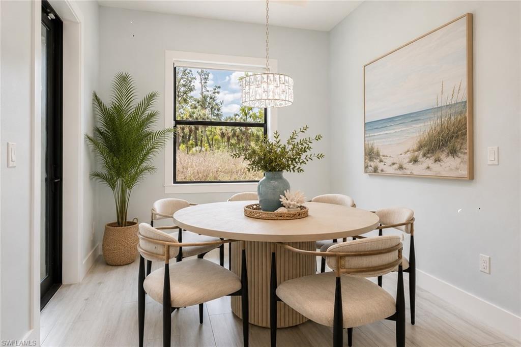 Dining Area (staged)
