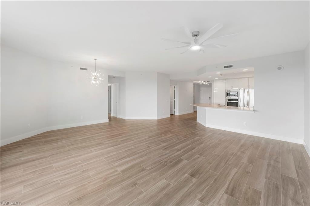 425 Cove Tower DR 403 photo 6