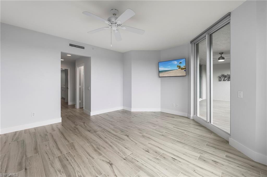 425 Cove Tower DR 403 photo 13