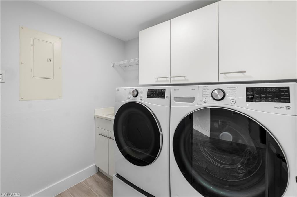 425 Cove Tower DR 403 photo 22
