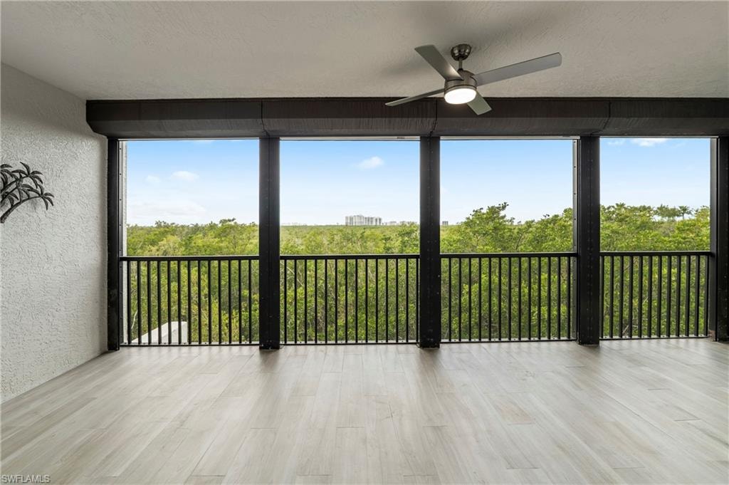 425 Cove Tower DR 403 photo 24