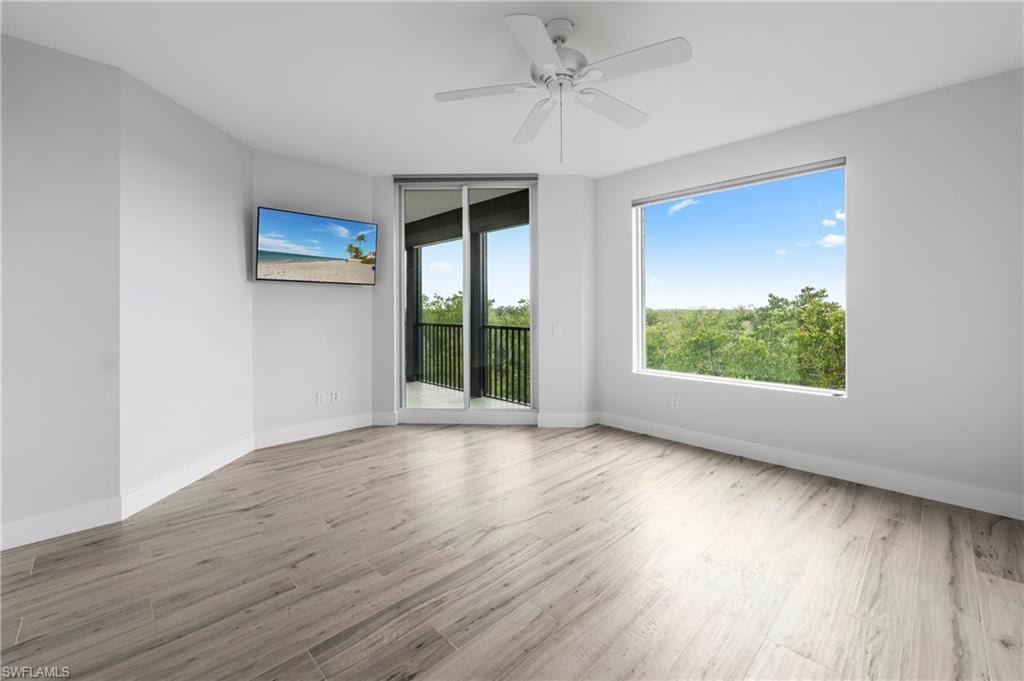 425 Cove Tower DR 403 photo 11