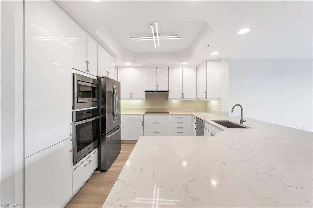 425 Cove Tower DR 403