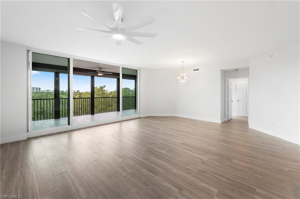 425 Cove Tower DR 403 photo 8