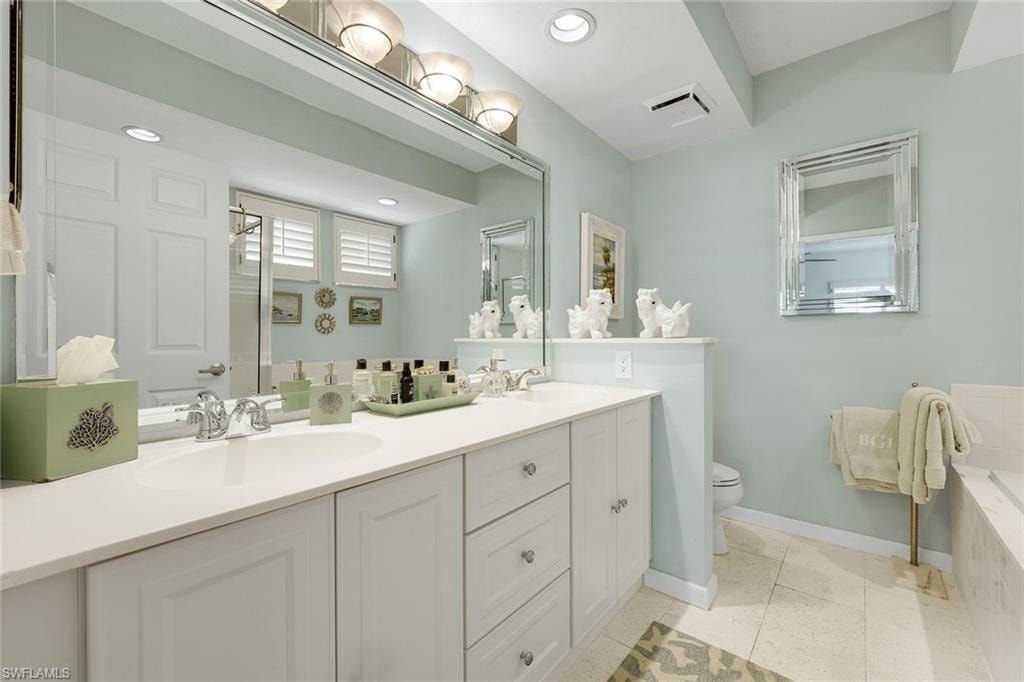 5817 Glencove DR 402 photo 20