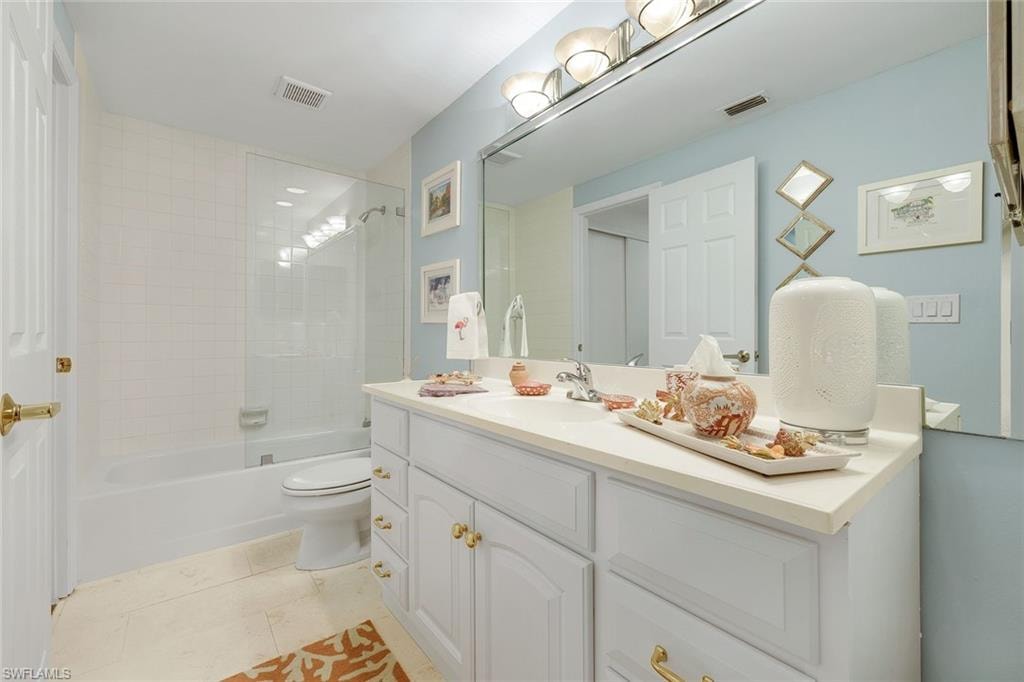 5817 Glencove DR 402 photo 18