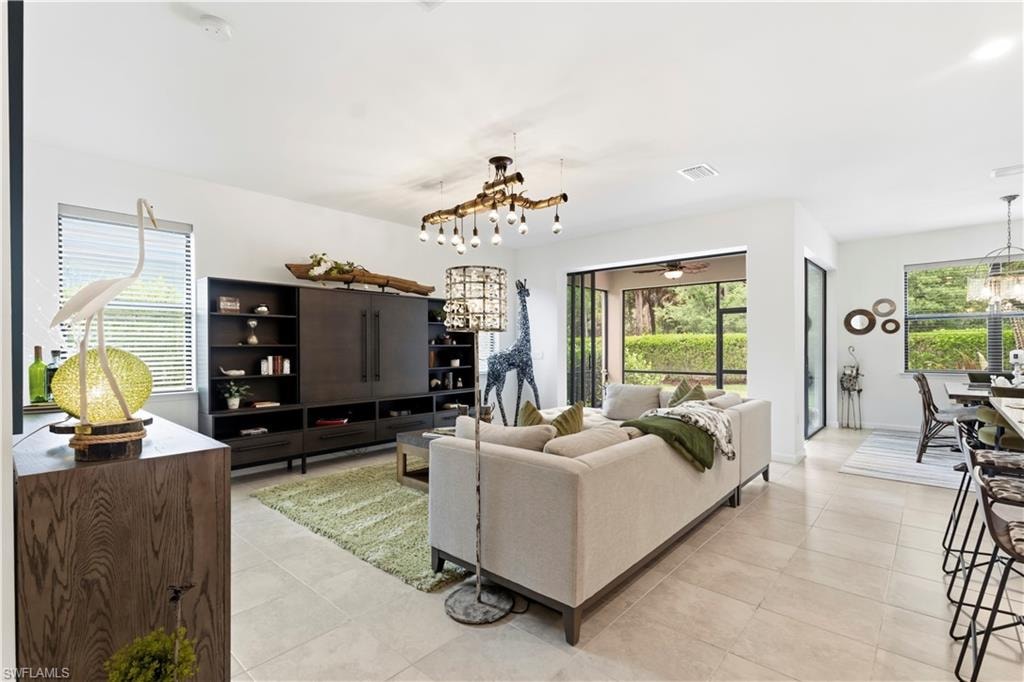 10475 Ventana LN