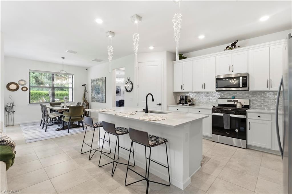 10475 Ventana LN