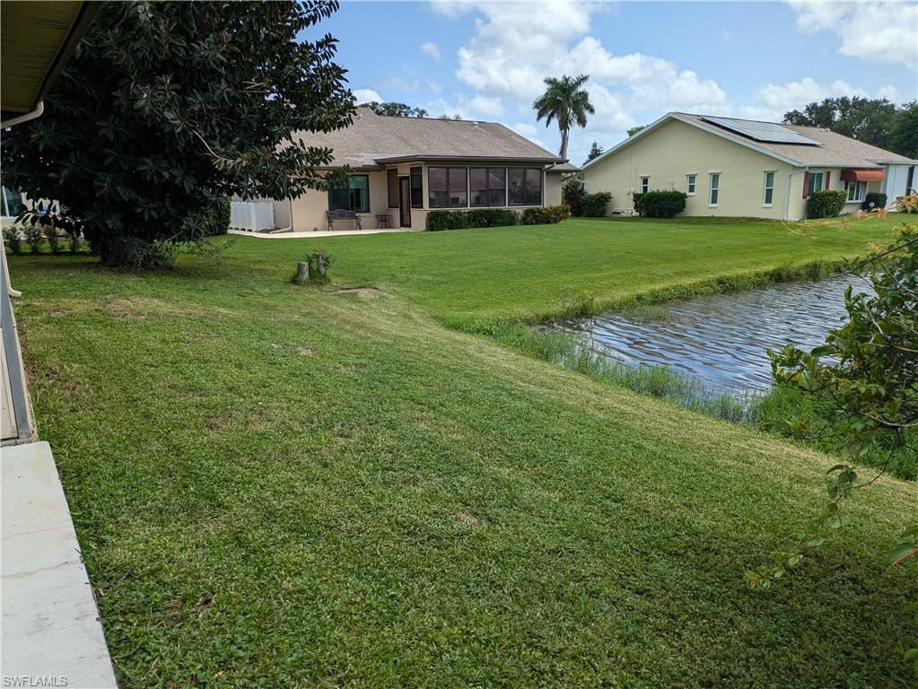 104 Fleur De Lis LN
