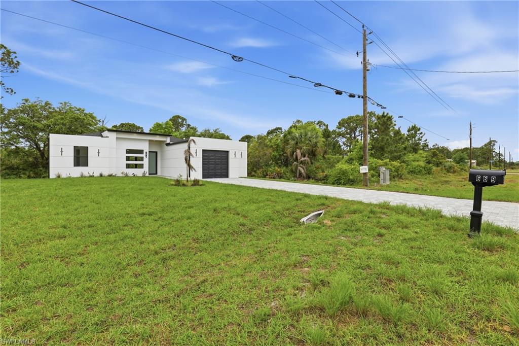 669 Windermere DR photo 6