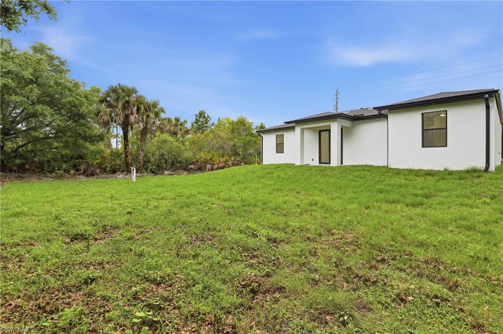 669 Windermere DR photo 40
