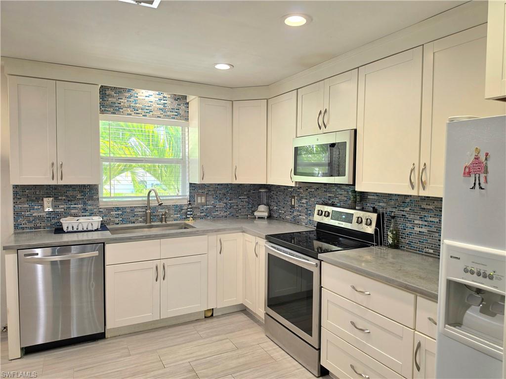 6777 Winkler RD 236