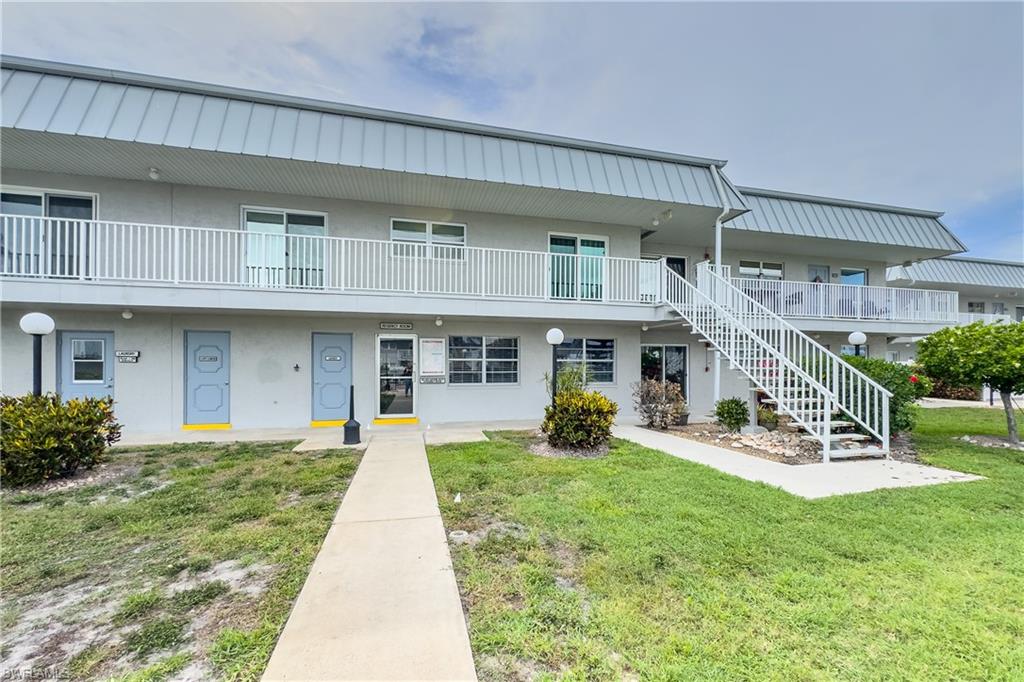 6777 Winkler RD 236 photo 18