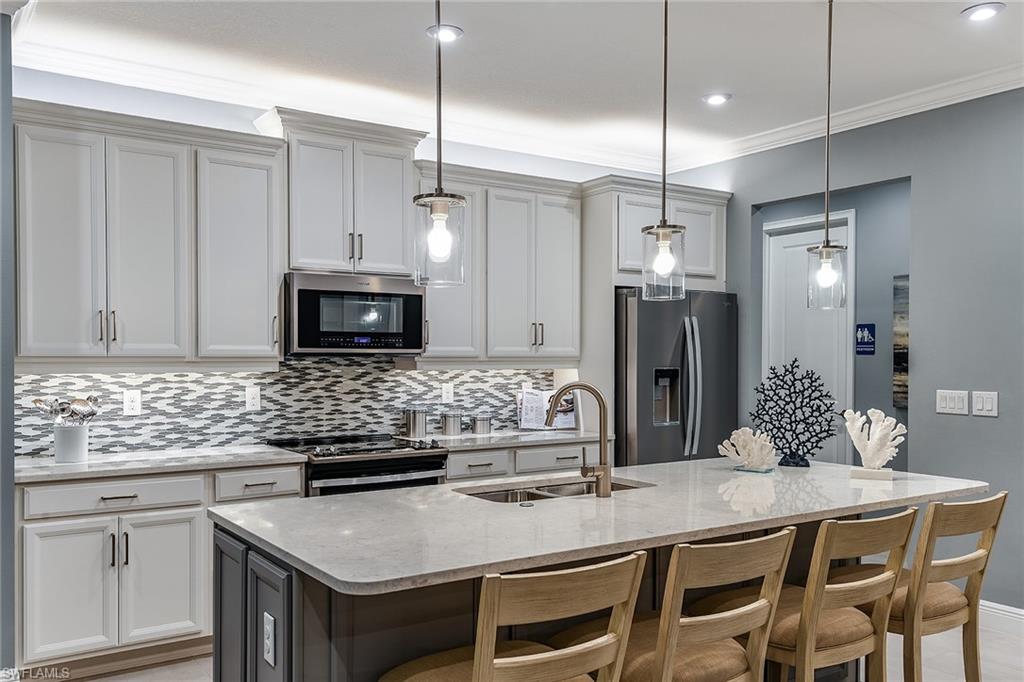 6679 Good Life ST photo 8