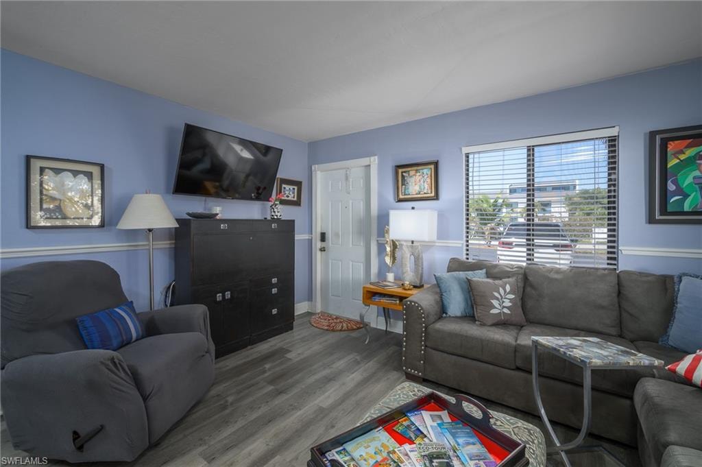 4903 Vincennes ST 110 photo 6