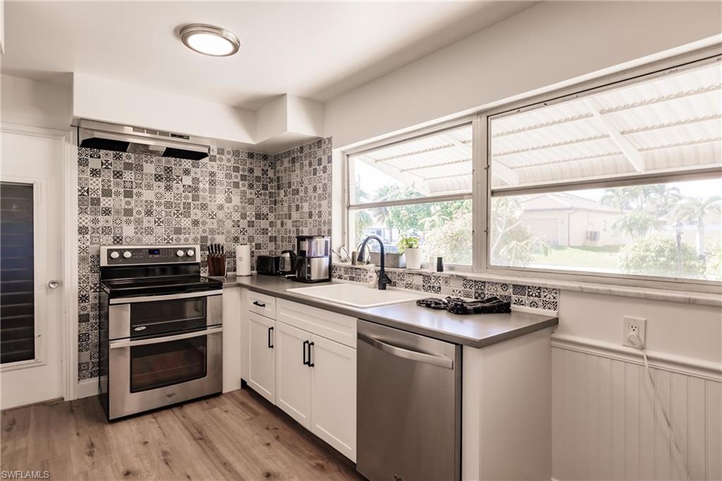 1437 Vendome CT photo 12