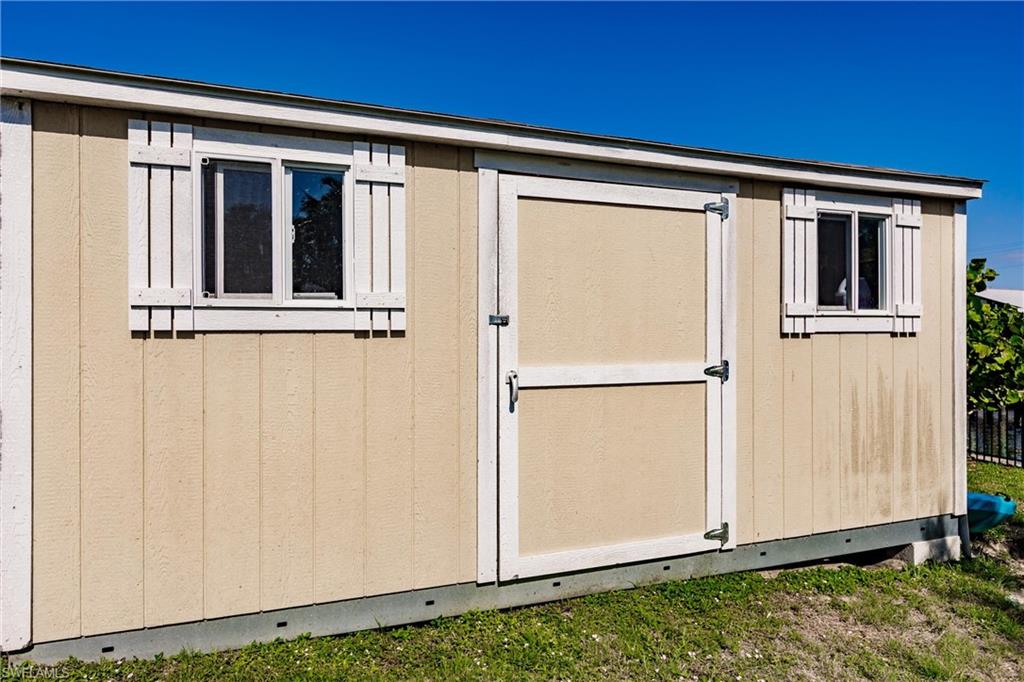1437 Vendome CT photo 39