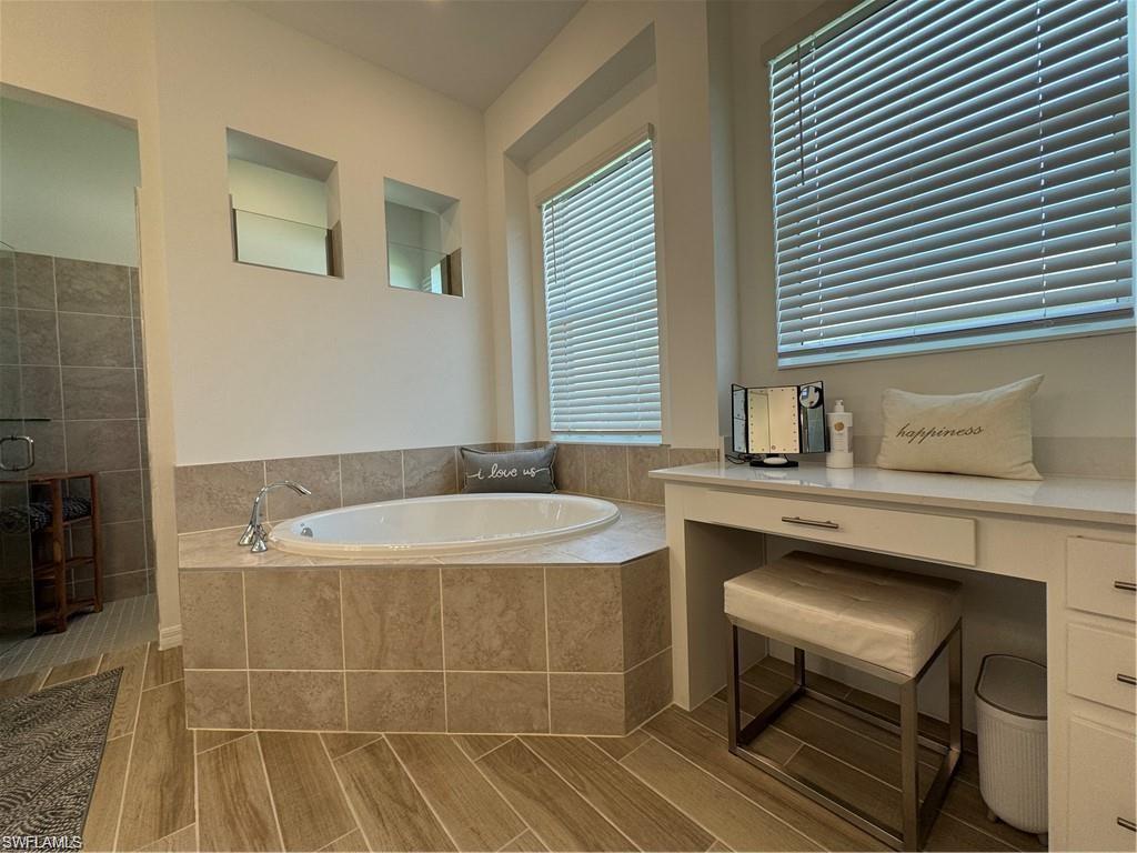 6082 Artisan CT photo 18