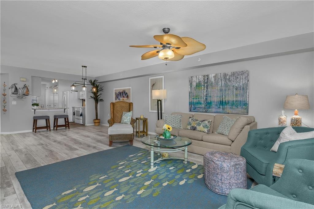 15475 Cedarwood LN 203 photo 8